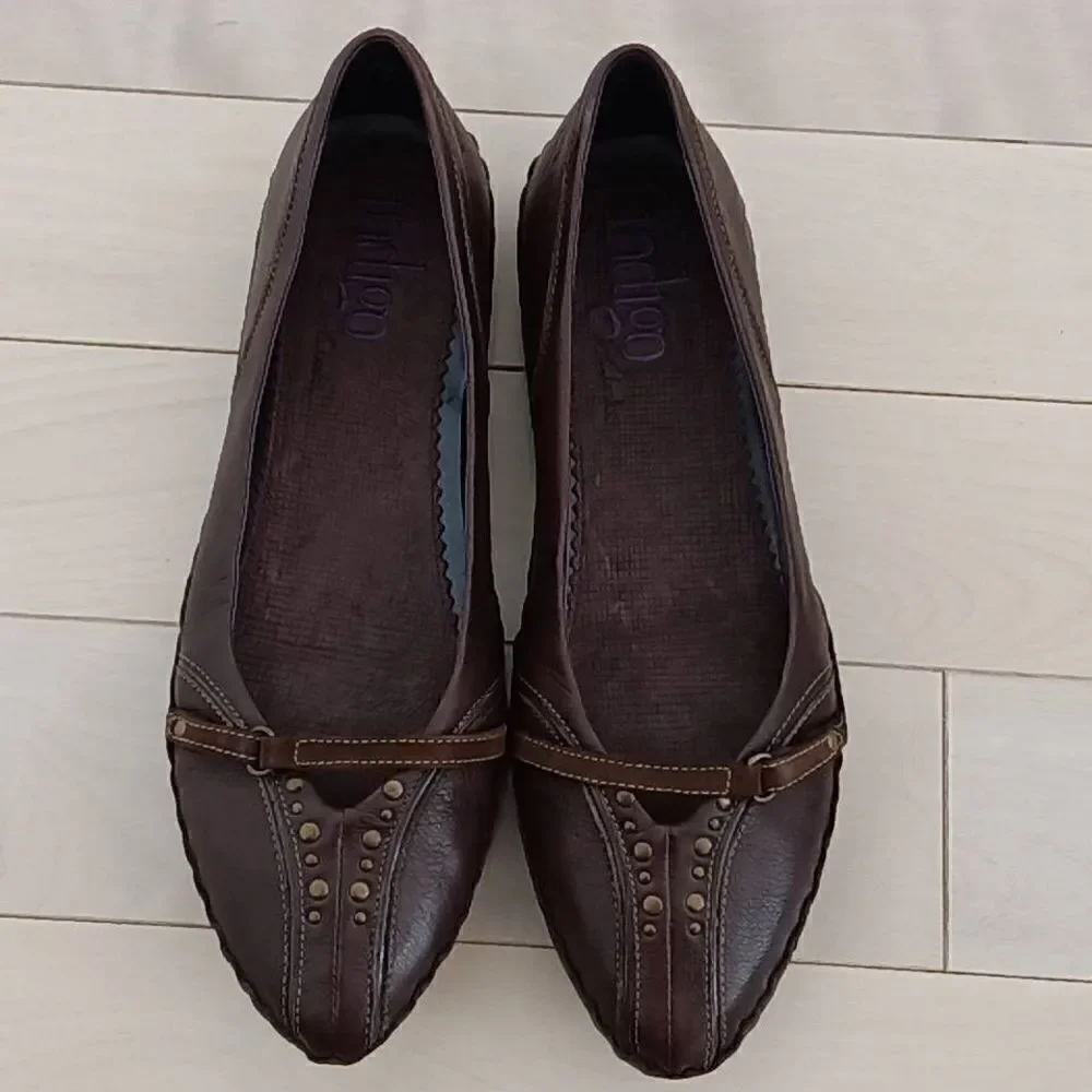 Indigo by Clarks Women's Brown Leather Pointed Toe Slip-On Loafers Size 8.5